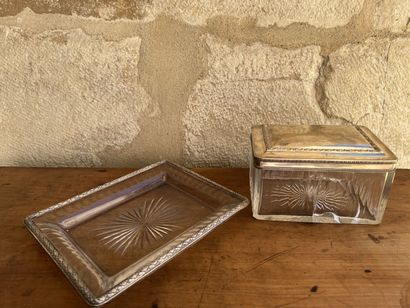 Crystal cookie box and its tray, silver setting...