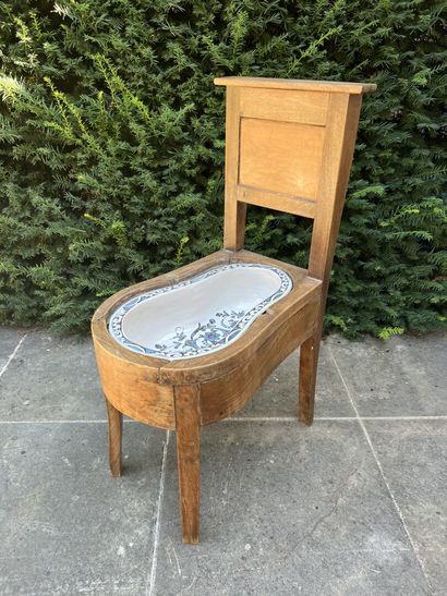 Bidet in walnut beginning of the XIXth century....