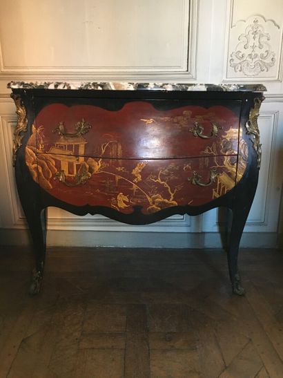 Chest of drawers in varnish martin of Louis...