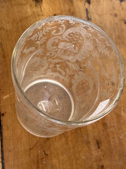 Glass goblet engraved with reserves decorated...