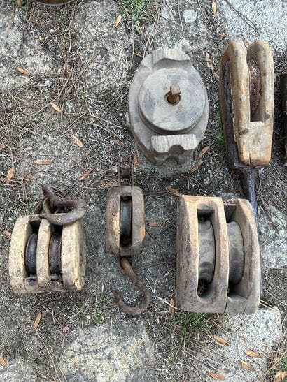Set of five pulleys, 19th century

H.30 ...