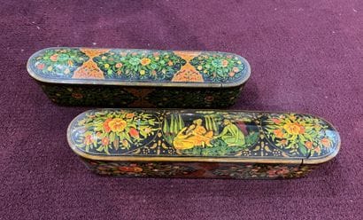 Two Quadjar style pen boxes in papier maché

L.39...