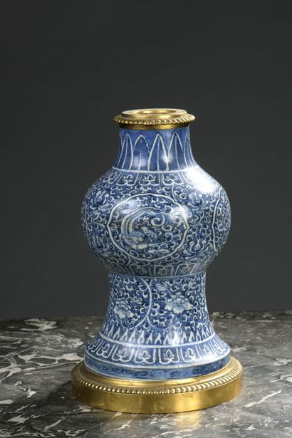 Porcelain vase in blue camieu, China, 19th...