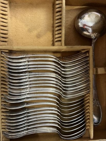 BOULANGER

Part of a menagere in metal, filets...