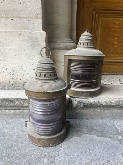 PERKO, Brooklyn

Two marine lanterns

H.40...