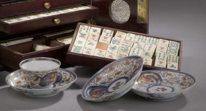 JAPAN, Imari, 18th century

Suite of three...