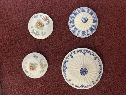 SAINT CLOUD and CHANTILLY

Lot of pot lid...