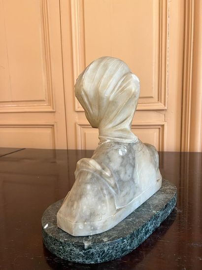 Italian school around 1900

Alabaster bust...