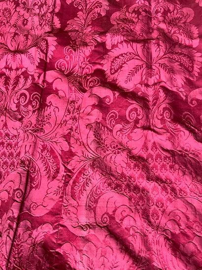Pair of damask curtains, 18th century

356...