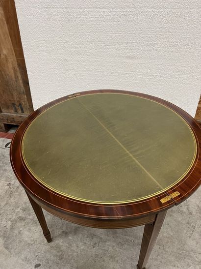 Table de jeu demi-lune en placage d'acajou...
