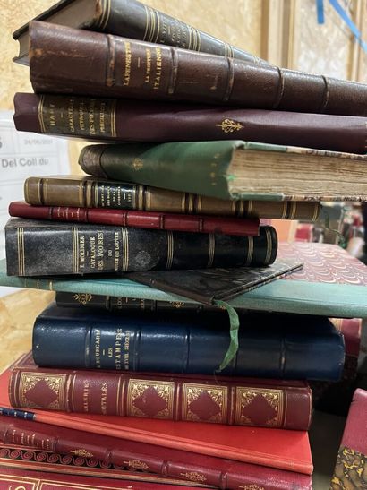 FORT LOT DE LIVRES D'ART:



Histoire des...