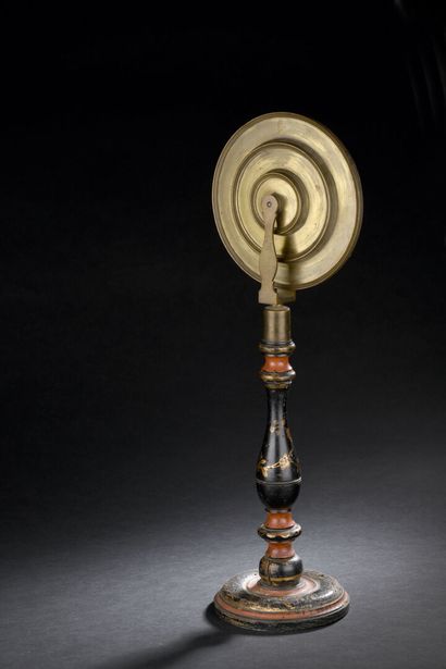 Scientific apparatus in lacquered wood in...