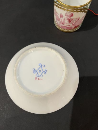 SAMSON, 19th century
Porcelain cup and saucer...