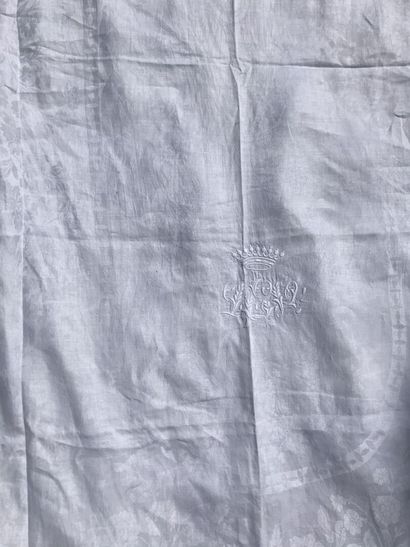 Linen damask tablecloth, circa 1830-1840,...