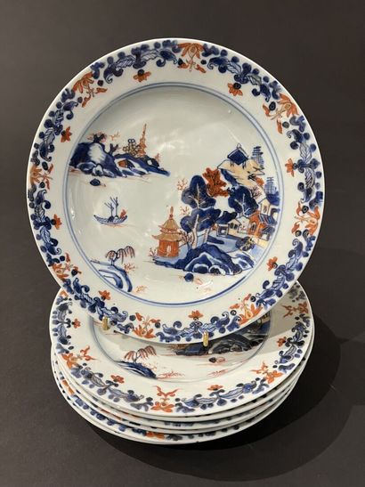 CHINA, 18th century
Seven porcelain plates...