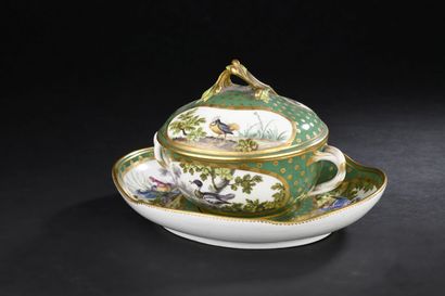 SÈVRES, 18th century, 1767
Round covered...