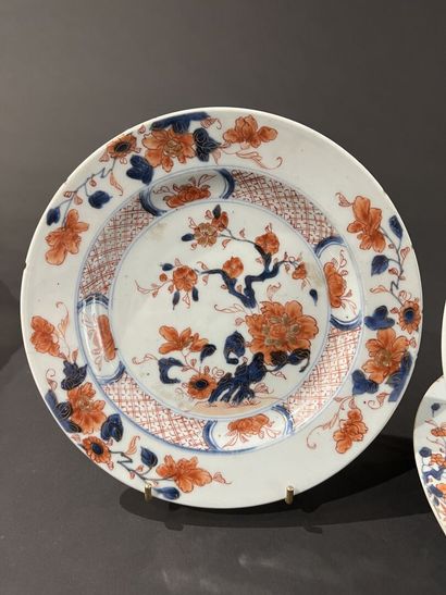 CHINA, 18th century
Five porcelain plates...
