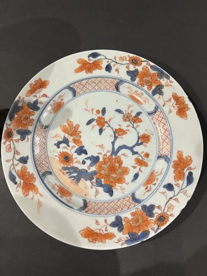 CHINA, 18th century
Five porcelain plates...