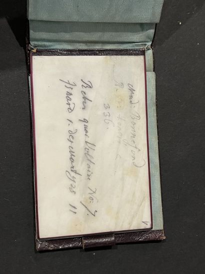 Meeting of purses and accessories, 1830-...