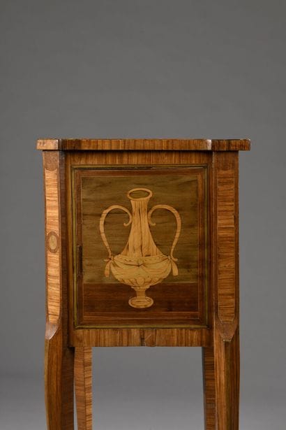Rosewood veneer and marquetry coffee table...