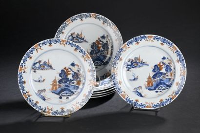 CHINA, 18th century
Seven porcelain plates...