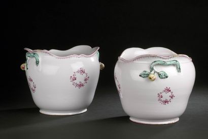 MARSEILLES, 18th century
Pair of bottle buckets...