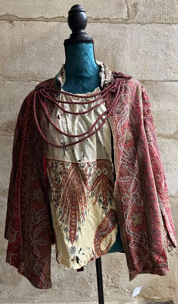 Visit in a cashmere shawl of India, circa...