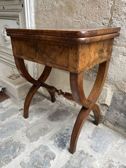 Restoration period burr veneer game table
Opening...