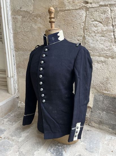 Memories Charles Mallet.
Tunic of second...