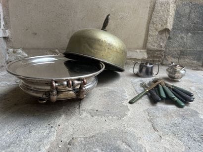 Théière et son réchaud, XIXème siècle

On...