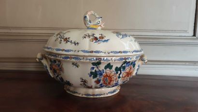 Service GIEN modèle Coq, vers 1900
17 assiettes...