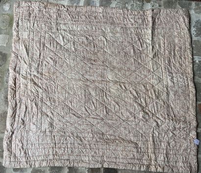 Foot cover and two quilted and quilted blankets,...