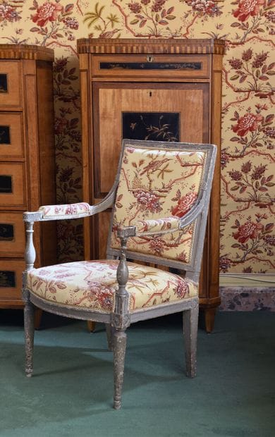 Lacquered wood armchair from the Directoire...