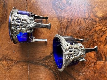 Paire de salières, en argent, poinçons 1er...