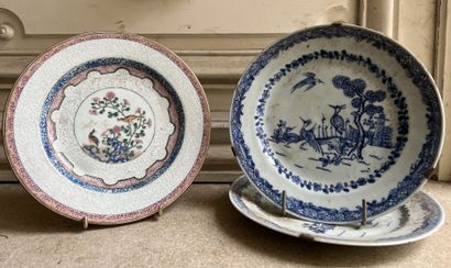 CHINE, XVIIIème
Paire d'assiettes en porcelaine...