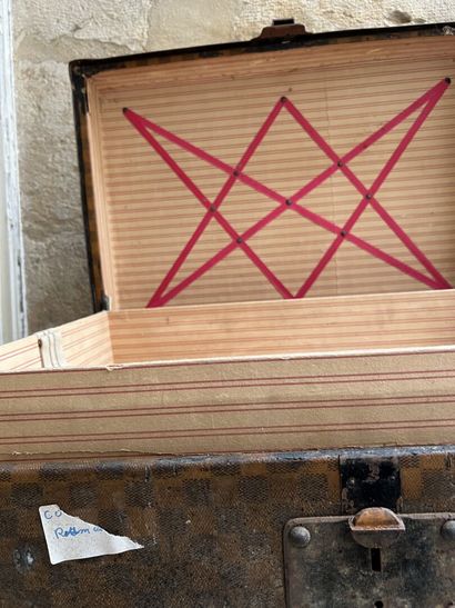Louis Vuitton hat trunk (no. 125137), late...