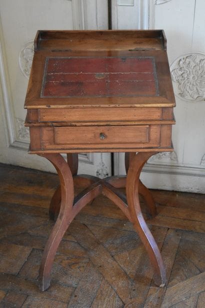 Davenport mahogany, England, late 19th century
S-shaped...