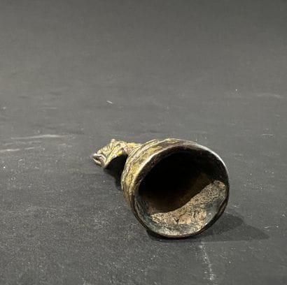 CHINE
Bouddha dans une mandorle en bronze...
