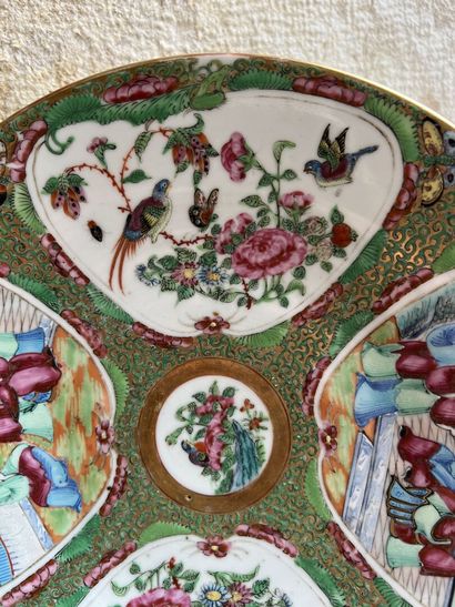 CHINE, CANTON, fin XIXe
Paire de plats en...