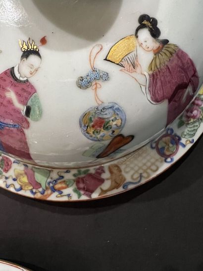 CHINE, début du XIXe siècle
Paire de potiches...