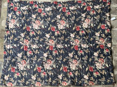 Foot cover and two quilted and quilted blankets,...