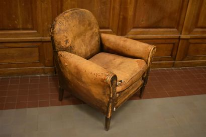 Comfortable leather armchair, circa 1930
H....