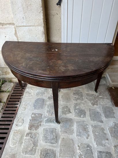 Mahogany and mahogany veneer half-moon game...