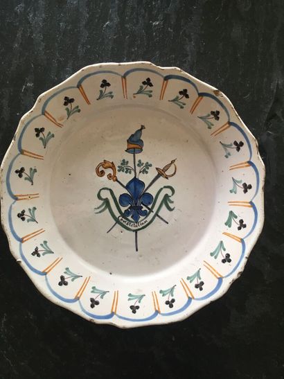 NEVERS, 18th century, revolutionary period
Earthenware...