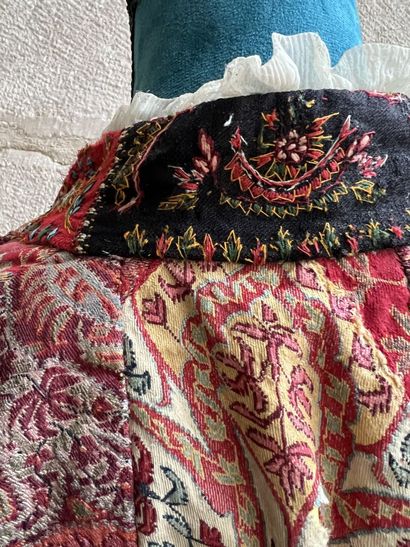 Visit in a cashmere shawl of India, circa...