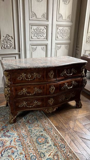 Violet wood veneer chest of drawers stamped...