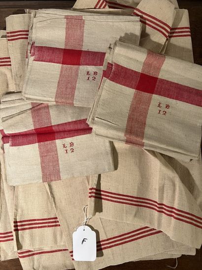 A dozen dishcloths on two models, cloths...