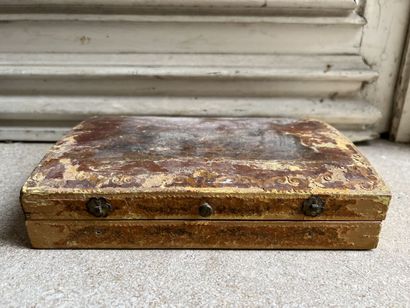 Game box XVIIIth century in Martin varnish.
22,5...