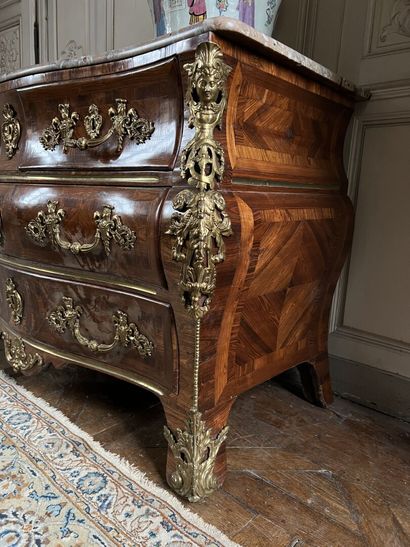 Violet wood veneer chest of drawers stamped...