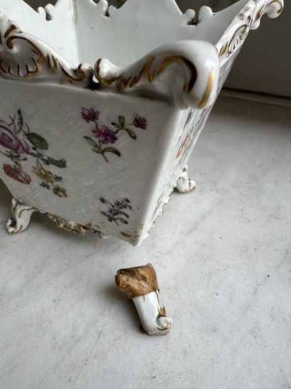 Square Meissen porcelain cases circa 1755-1760...